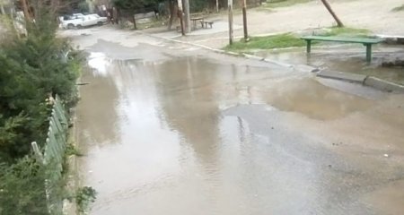 Boru partladı, bir həftədir sakinlər su üzünə həsrətdir