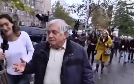 Robert Köçəryanın vəkili azərbaycanca danışdı: “Bilmirəm”
