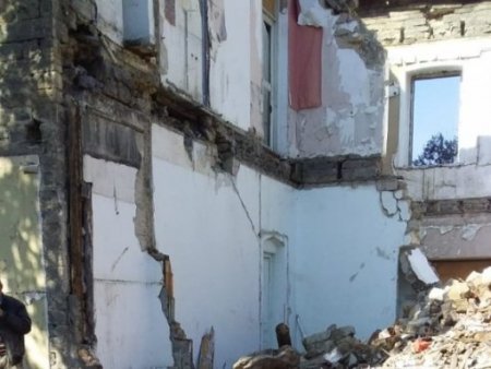 Bakıda keçmiş icra başçısının şirkəti binanı söküb “aradan çıxdı”, cinayət işi qaldırıldı
