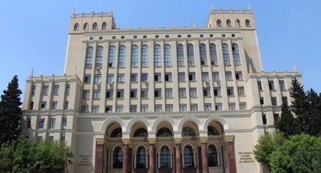 Azərbaycanda professor plagiata görə işdən qovuldu