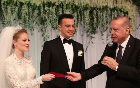 Ərdoğan nikah şahidi oldu