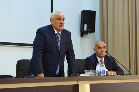 Azərbaycan Dillər Universitetində nələr baş verir?!