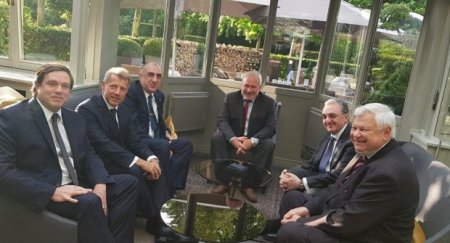 Bu dəfə Məmmədyarov danışdı, Yerevanda çaxnaşma düşdü