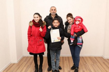 Şəhid ailələri və Qarabağ əlillərinə yeni mənzillər verildi
