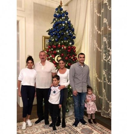 Leyla Əliyeva: “Allah bütün ataları və mənim sevimli atamı qorusun”