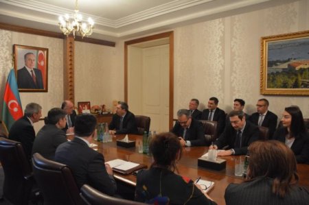 Elmar Məmmədyarov müavinlərinə çağırış etdi
