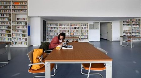Bir ildə üç milyon insanın ziyarət etdiyi kitabxana