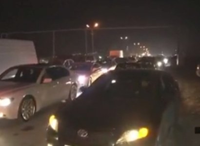 Ermənistanda etirazçılar hava limanına gedən yolu kəsdilər