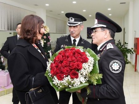 Mehriban Əliyeva DTX-nin hərbi hissəsində keçirilən bayram tədbirində