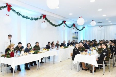 Mehriban Əliyeva DTX-nin hərbi hissəsində keçirilən bayram tədbirində