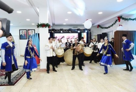 Mehriban Əliyeva DTX-nin hərbi hissəsində keçirilən bayram tədbirində