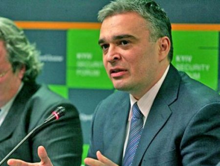 İlqar Məmmədov gözəl azərbaycanlı qadınları Bakını tərk etməyə çağırdı və qalmaqal yaratdı