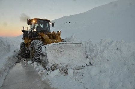  Türkiyəyə üç metr qar yağdı