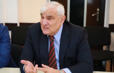 Kamal Abdulla ADU-da baş verən qalmaqallar haqqında