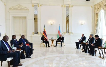 İlham Əliyev Zimbabve prezidenti ilə görüşüb