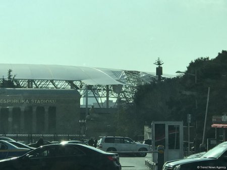 Tofiq Bəhramov adına stadionun damı uçdu