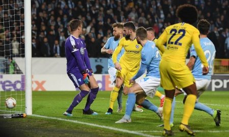 “Çelsi” və “Napoli”dən səfər qələbələri