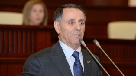 Novruz Məmmədov parlamentdə ilk hesabatını verir
