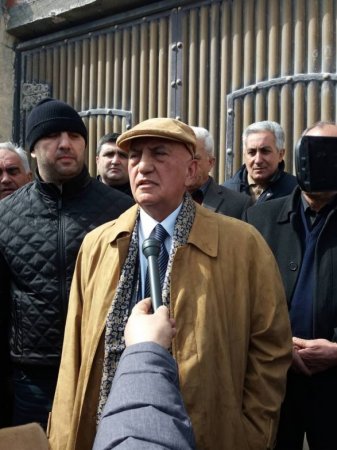 Əli İnsanov: 