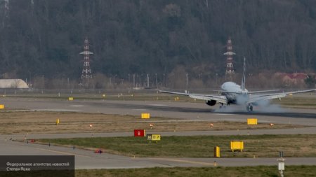 Moskvadan uçan “Boeing” Soçidə məcburi eniş etdi