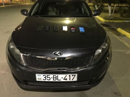 Gömrükdə avtomobillərdən 14 mobil telefon çıxdı