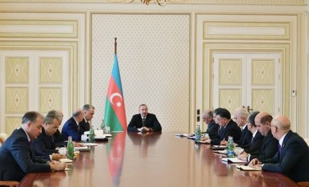 İlham Əliyev “Diqlas”dakı yanğınla bağlı müşavirə keçirdi