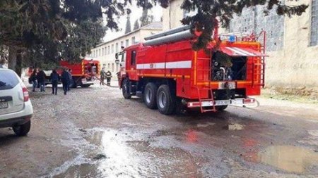 Tovuzda məktəb binasında yanğın olub