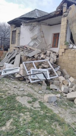 Abşeronun icra başçısı sabah toy olacaq evi uçurtdu
