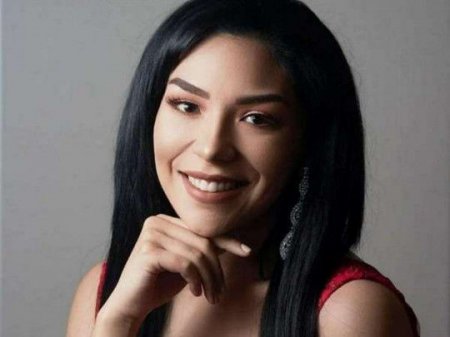 Koronavirusdan qorxan gözəllik yarışmasının qalibi saçlarını qırxdı