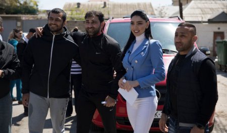 Cüdoçular Kamil Zeynallı ilə birgə maddi yardım payladı