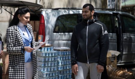 Cüdoçular Kamil Zeynallı ilə birgə maddi yardım payladı 