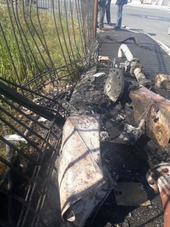 Bakıda “Hyundai” qaz borusuna çırpılıb yandı