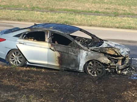 Bakıda “Hyundai” qaz borusuna çırpılıb yandı