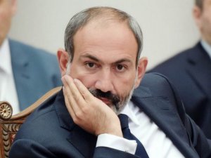 Ermənistan hakimiyyətində səs-küylü istefalar gözlənilir Ermənistan hakimiyyətində səs-küylü istefalar gözlənilir