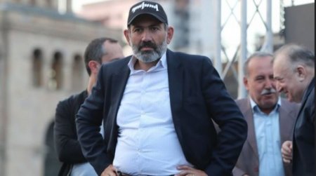 “Rusiya Paşinyanı hakimiyyətdən qovmaq və Qarabağa qoşun yeritmək istəyir...”