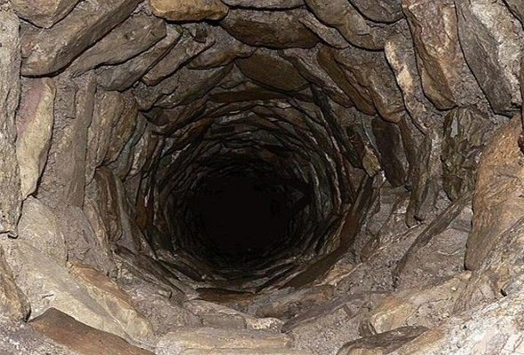 Lənkəranda uşaq su quyusuna düşdü