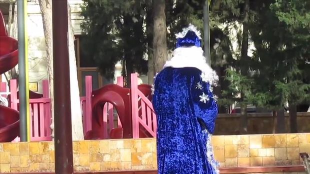 Bakıda Şaxta Baba döyüldü